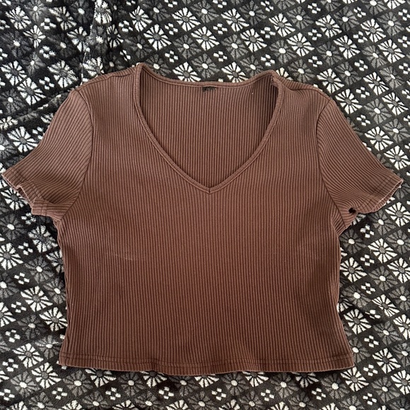 Basic Brown Top - Picture 1 of 2